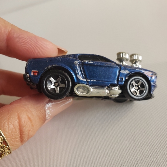 Vintage 2002 "1968 Mustang" Hot Wheel - Picture 5 of 7